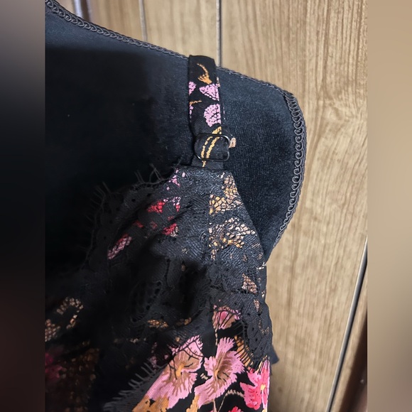 Torrid Ava Cami Tank - Picture 3 of 6